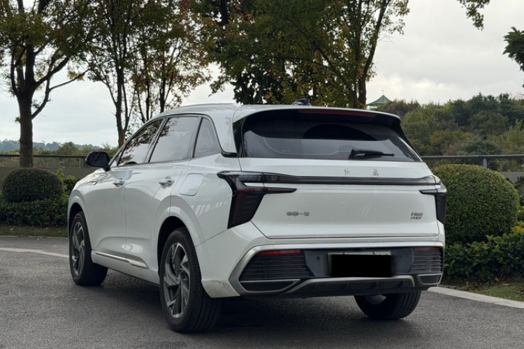 红旗HS3 PHEV 2024款 PHEV 115km 劲为版车身外观6004