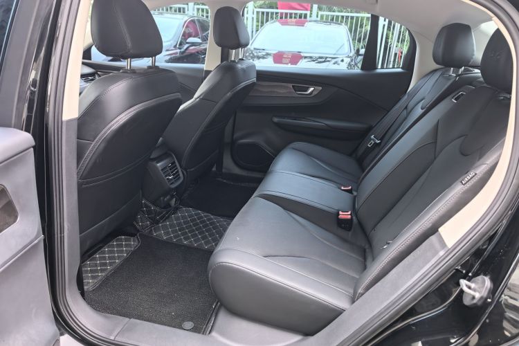 红旗E-QM5 2023款 改款 基础出行版中控内饰7003