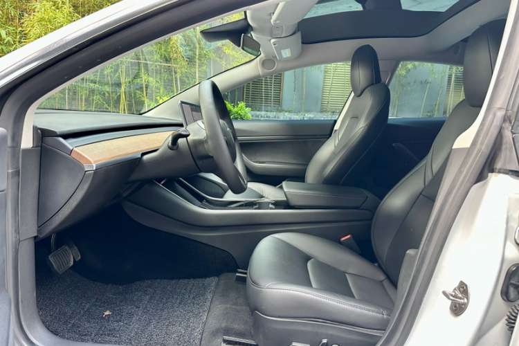 特斯拉 Model 3 2020款 改款 标准续航后驱升级版中控内饰7002