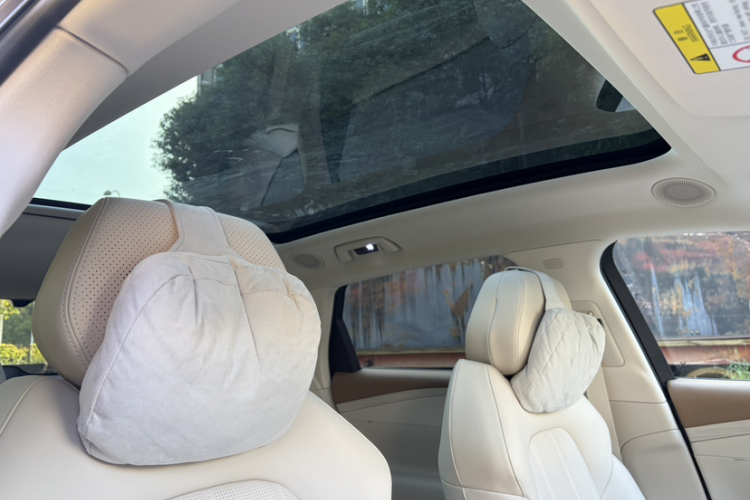 岚图汽车 岚图FREE 2025款 FREE+ 四驱乾崑版局部细节22