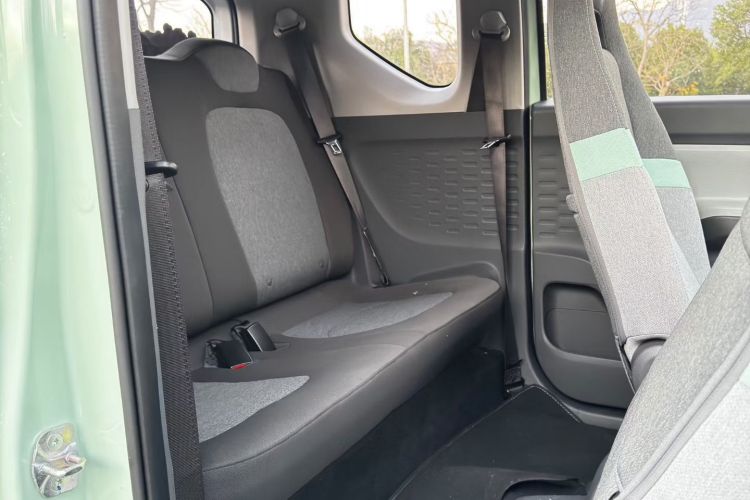 五菱汽车 宏光MINIEV 2022款 悦享款 磷酸铁锂中控内饰7003