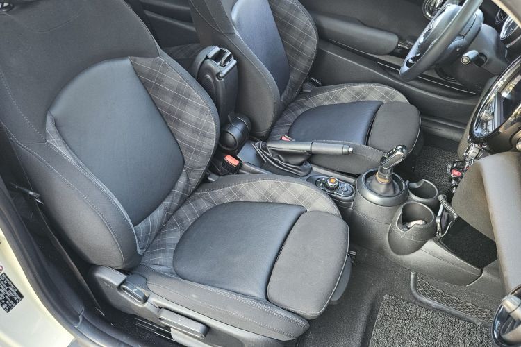 MINI 2018款 1.5T COOPER 经典派车身外观6008