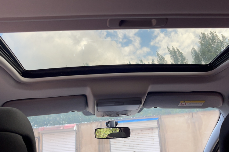 标致3008 2015款 1.6THP 自动经典版中控内饰7009