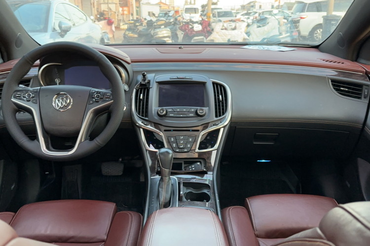 别克 君越 2013款 3.0L SIDI V6智享旗舰型中控内饰7003