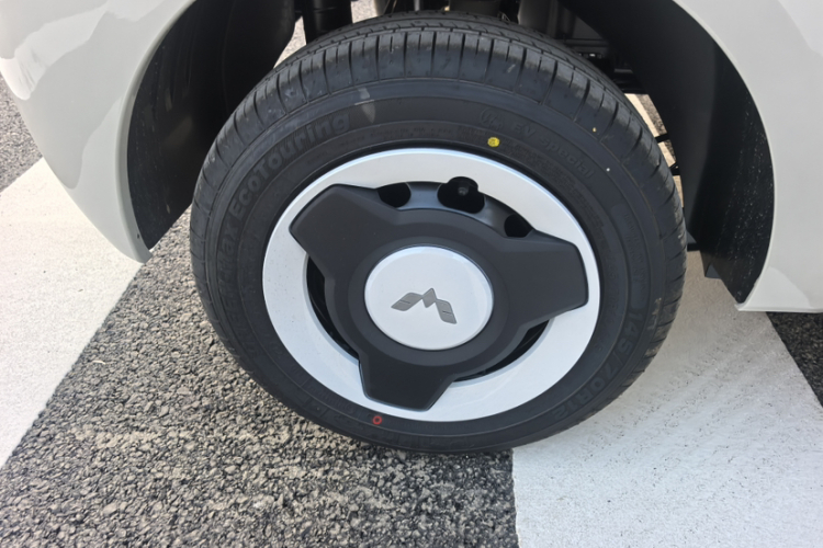 五菱汽车 宏光MINIEV 2024款 第三代 215km 青春版车身外观6007