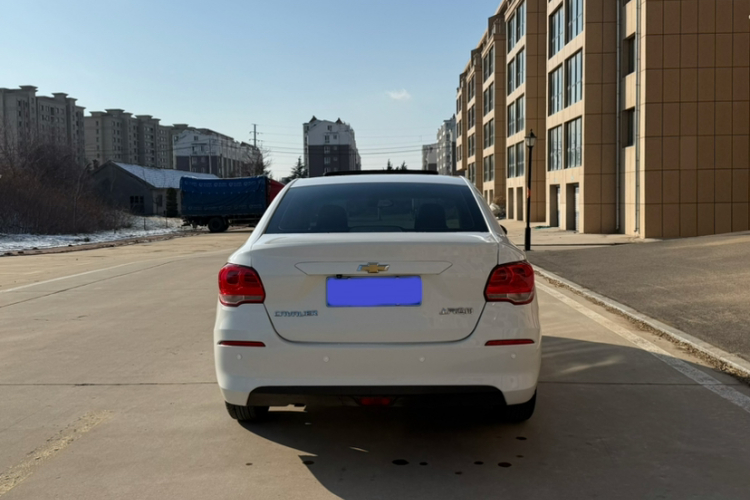 雪佛兰 科沃兹 2019款 320 自动欣享天窗版车身外观6003