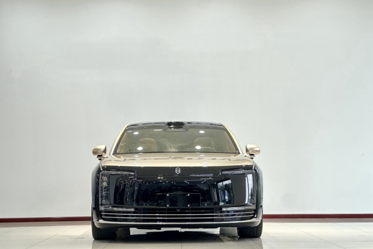 鸿蒙智行 尊界S800 2025款 增程 星辉行政版 4座车身外观6003