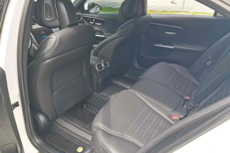 奔驰C级 2024款 C 200 L 运动版车身外观6004