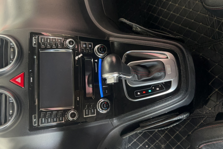 哈弗H6 2016款 升级版 1.5T 自动两驱精英型中控内饰7002