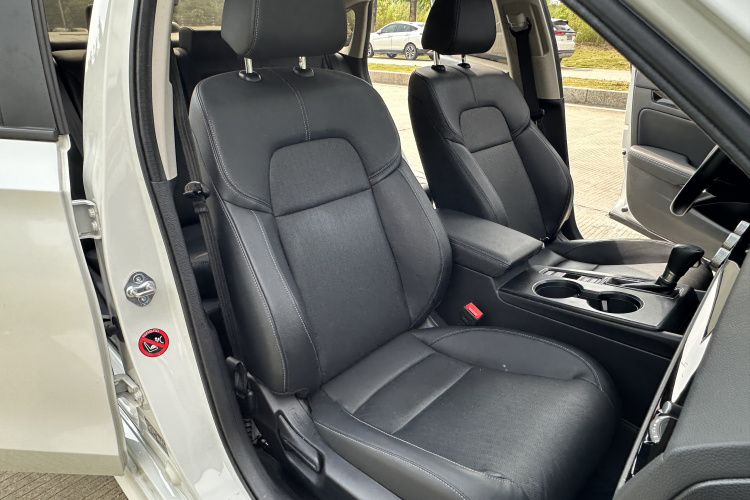 本田 思域 2022款 180TURBO CVT尚擎版局部细节41