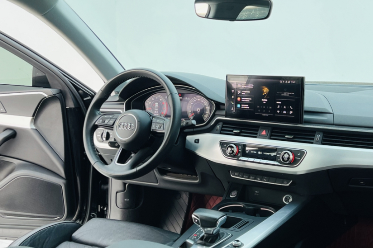 奥迪A4L 2020款 40 TFSI 豪华动感型中控内饰7009