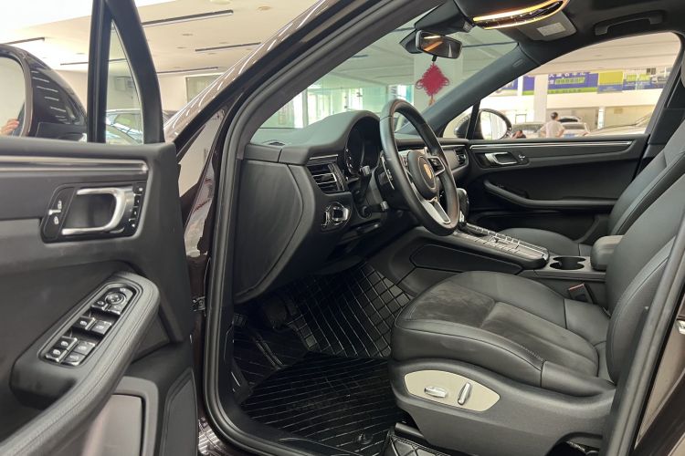 保时捷 2021款 Macan 2.0T车身外观6005