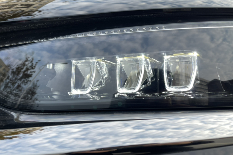 DS 7 2018款 45THP 里沃利先锋版车身外观6004