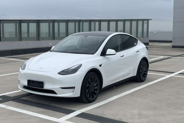 特斯拉 Model Y 2024款 Performance高性能版车身外观6001
