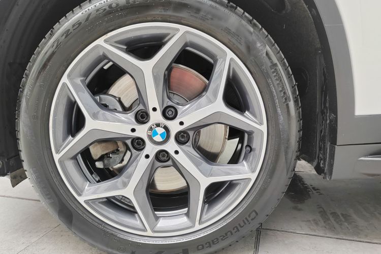 宝马X1 2018款 xDrive20Li 豪华型车身外观6003