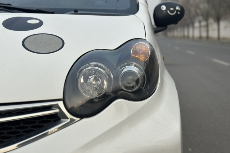 比亚迪F0 2015款 1.0L AMT 铉酷型车身外观6008