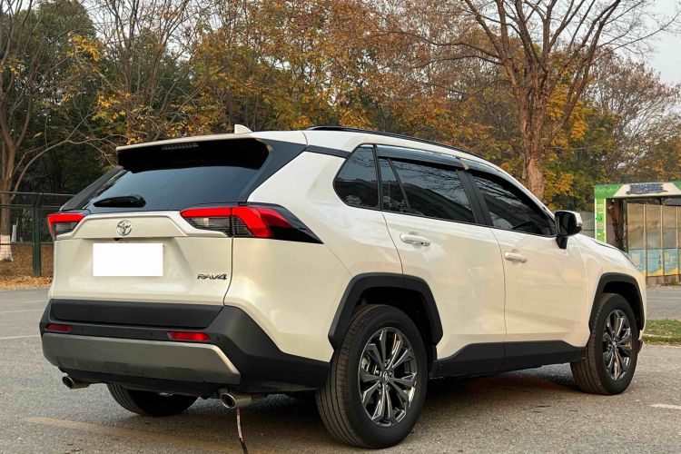 丰田 RAV4荣放 2023款 2.0L CVT两驱风尚Plus版车身外观6005