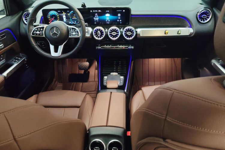 奔驰GLB 2020款 改款 GLB 200 时尚型中控内饰7002