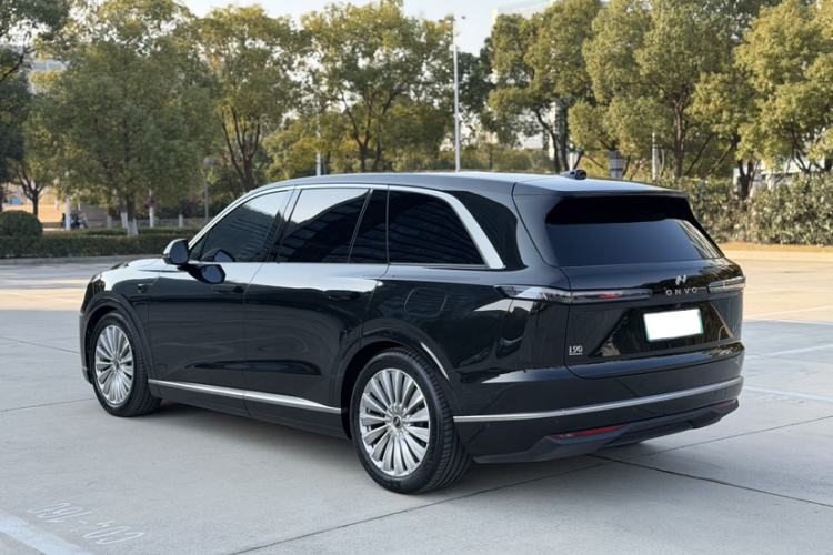 乐道L90 2025款 Max 六座版车身外观6006