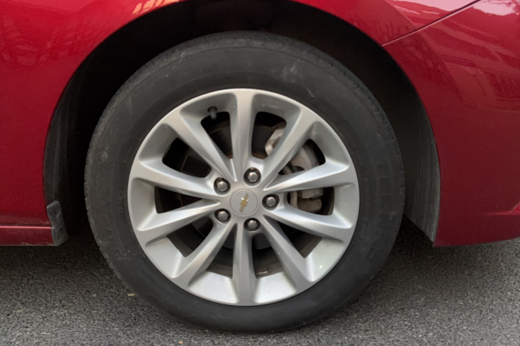 雪佛兰 科鲁兹 2018款 320 自动先锋天窗版车身外观6005