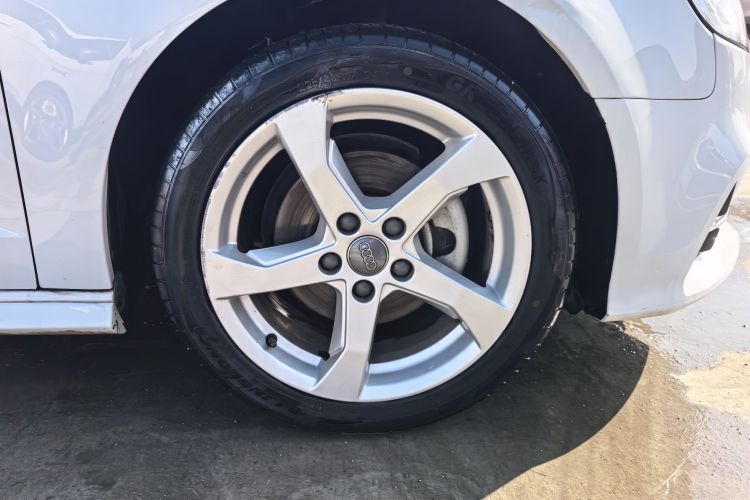 奥迪A3 2018款 30周年年型 Sportback 35 TFSI 时尚型车身外观6001