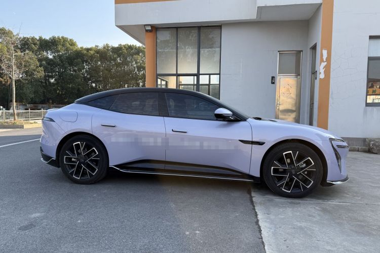 阿维塔06 2025款 Pro增程版车身外观6005