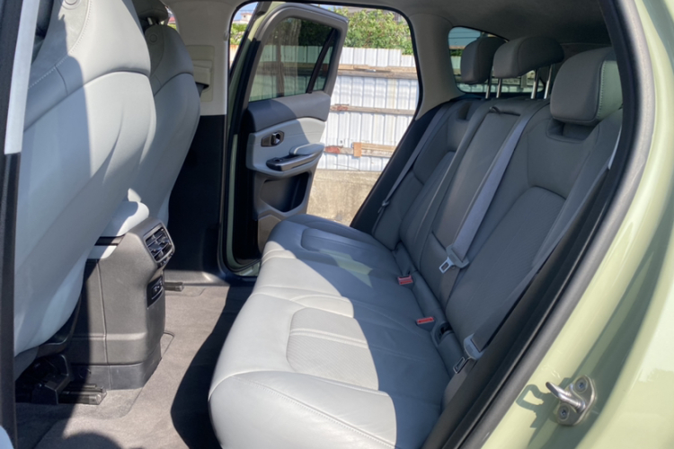 蔚来ES6 2019款 430KM 性能版中控内饰7004