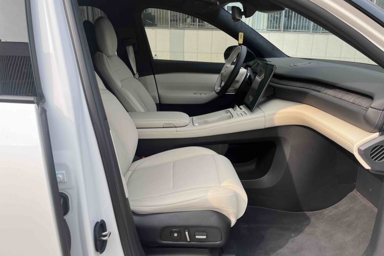 蔚来ES6 2024款 75kWh中控内饰7013