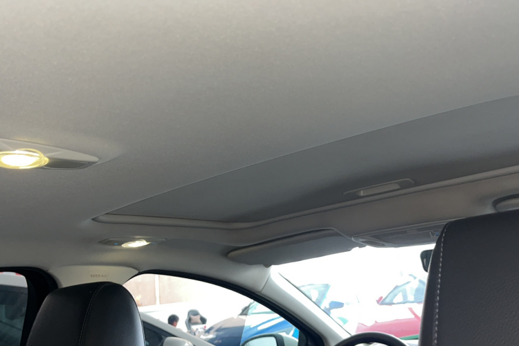 福特 福克斯 2017款 两厢 1.6L 手动风尚型智行版中控内饰7004