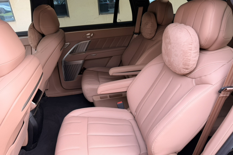 乐道L90 2025款 Max 六座版中控内饰7004