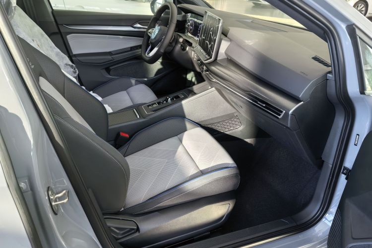 大众 高尔夫 2025款 300TSI R-Line中控内饰7008