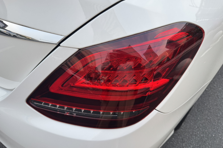 奔驰C级 2021款 C 200 L 时尚型运动版局部细节9006