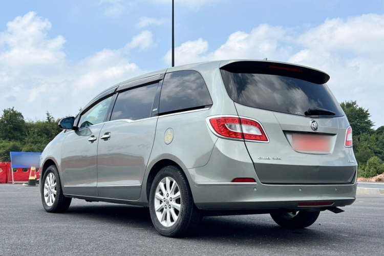 别克GL8 2013款 3.0L XT豪华商务旗舰版车身外观6005