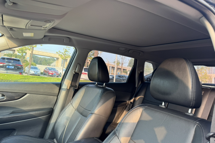 日产 奇骏 2019款 2.0L CVT智联舒适版 2WD局部细节22