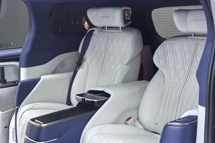 别克GL8 2020款 Avenir艾维亚 四座尊礼版中控内饰7006