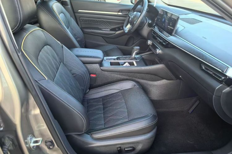 日产 天籁 2022款 2.0L XL-Upr 优享版中控内饰7003