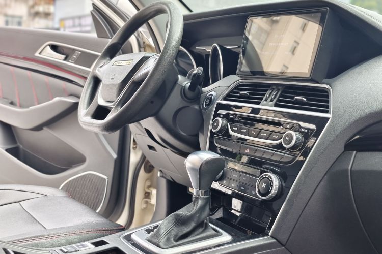 猎豹汽车 猎豹CS10 2016款 2.0T 自动领先型车身外观6008