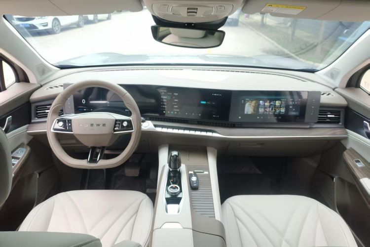 荣威RX9 2023款 2.0T 两驱优享版中控内饰7005