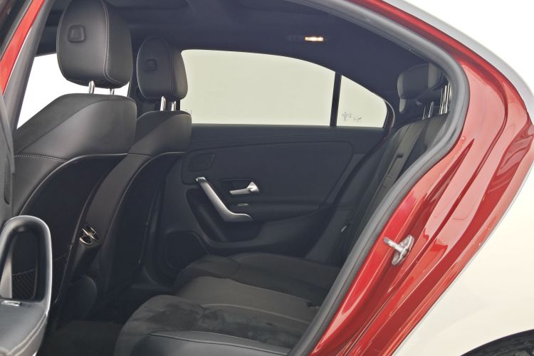 奔驰A级 2019款 A 200 L 运动轿车中控内饰7008