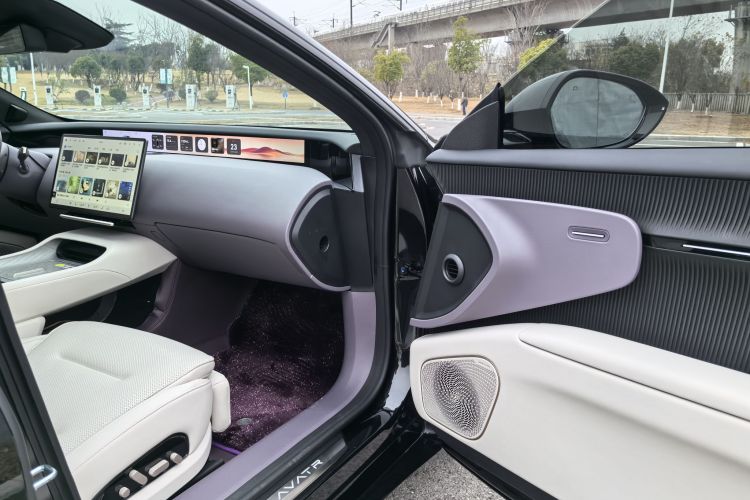 阿维塔12 2025款 Max增程版中控内饰7006