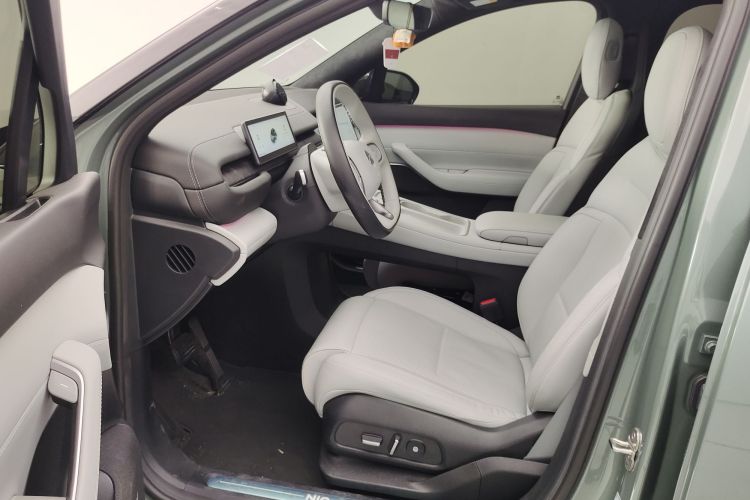 蔚来ES6 2023款 75kWh中控内饰7009