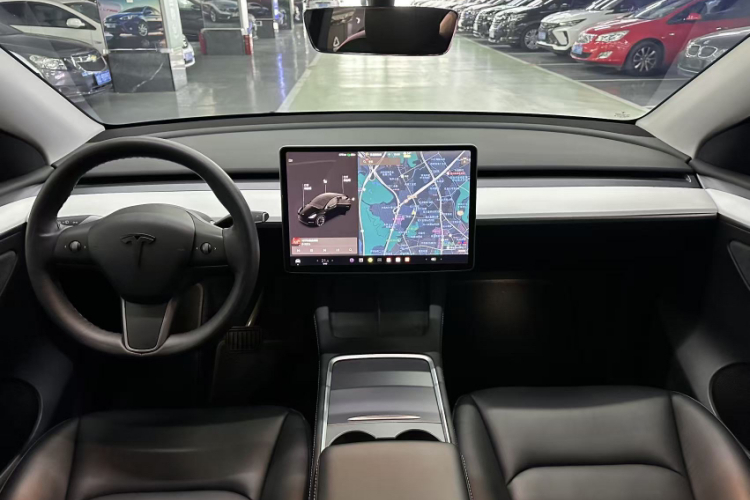 特斯拉 Model Y 2021款 标准续航后驱版局部细节13