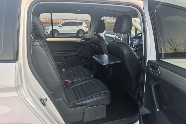 大众 2021款 途安L 280TSI DSG舒适版 7座中控内饰7005