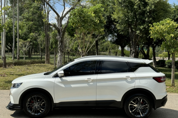 吉利汽车 缤越 2020款 PRO 260T DCT骑士车身外观6005