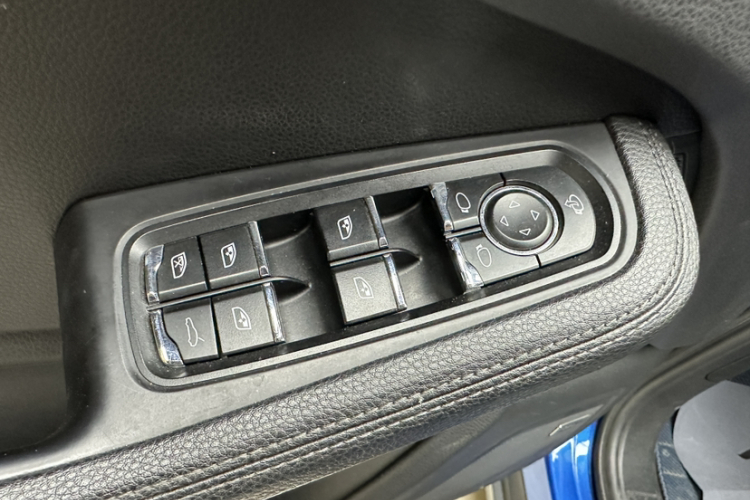 保时捷 2016款 Macan 2.0T中控内饰7002