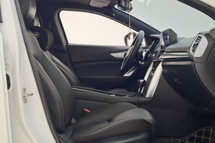 马自达CX-4 2016款 2.5L 自动四驱蓝天激情版中控内饰7003