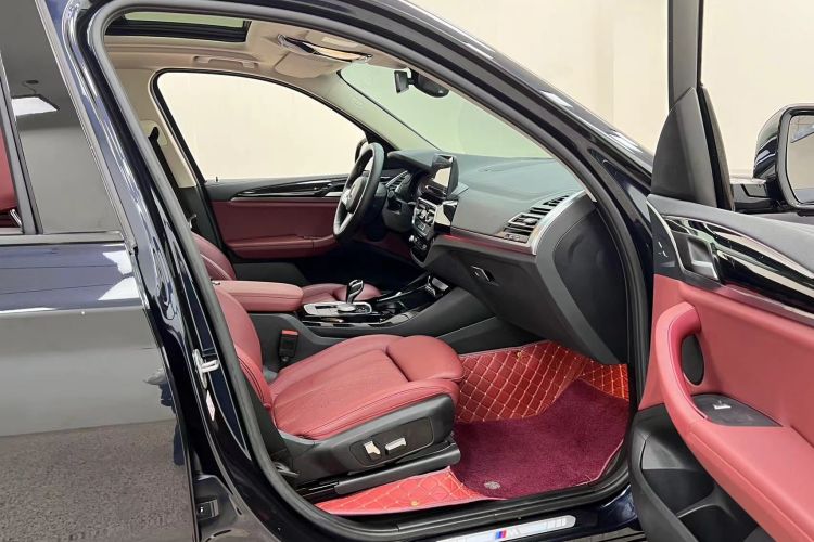 宝马X3 2022款 改款 xDrive25i M运动套装中控内饰7012