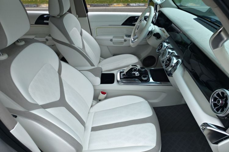 超境汽车 共创坦克300 2021款 2.0T 赛博坦克中控内饰7009