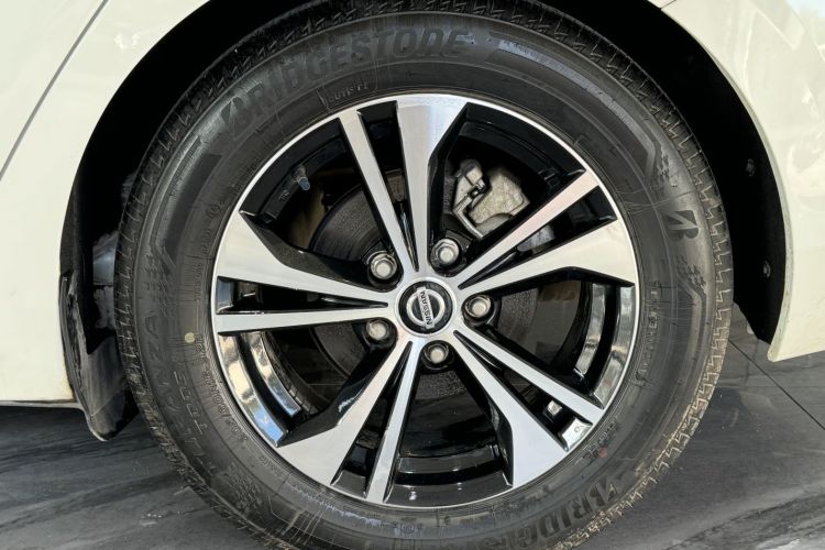 日产 轩逸 2021款 1.6L XL CVT悦享版车身外观6008