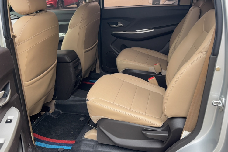 五菱汽车 五菱宏光 2019款 1.5L S舒适型国VI LAR中控内饰7002